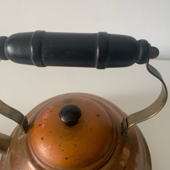 Vintage Copper Tea Kettle / Teapot - Picture 7 of 11